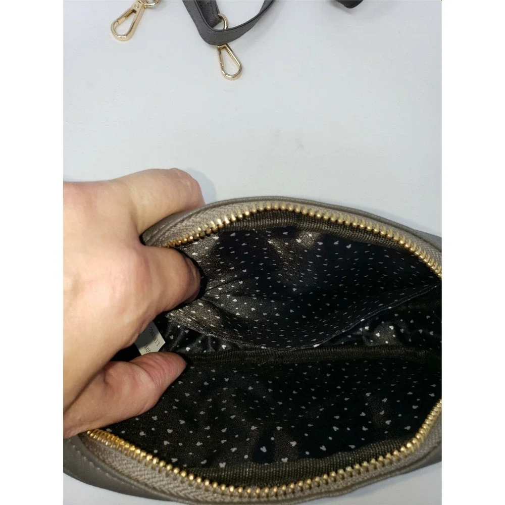 NWOT PANDORA CROSSBODY CLUTCH‎ DISNEY MICKEY MOUSE